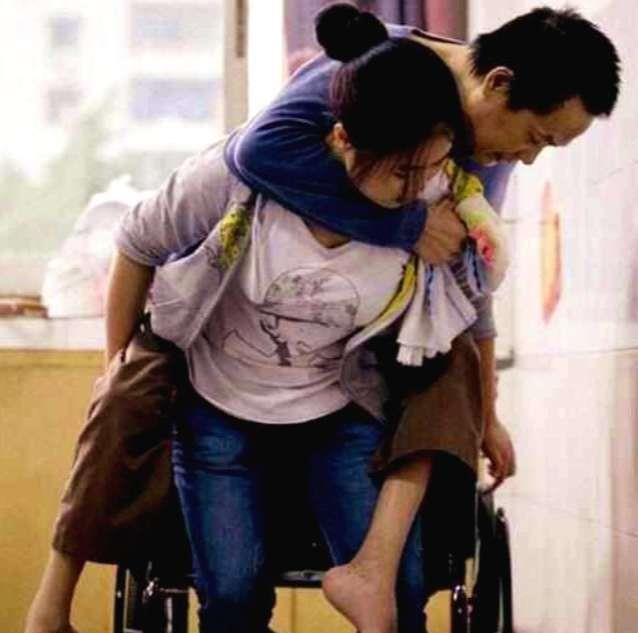 辅导班|高考状元“背着父亲上学，带着爸爸上班”，17年后，人生依然精彩