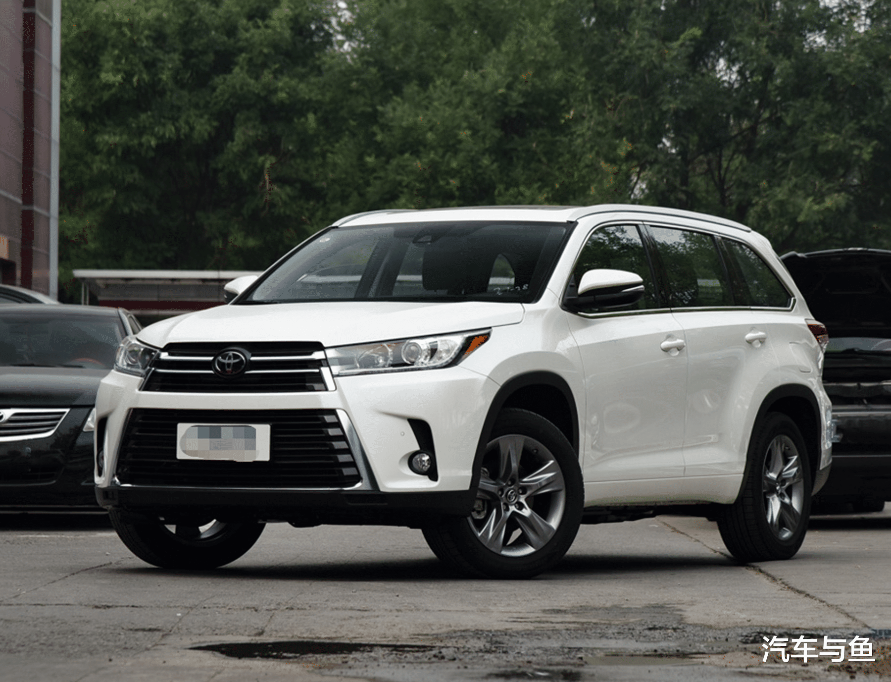 丰田汉兰达|丰田打响“价格战”！汉兰达跌至19万，这是被市场逼的吗？