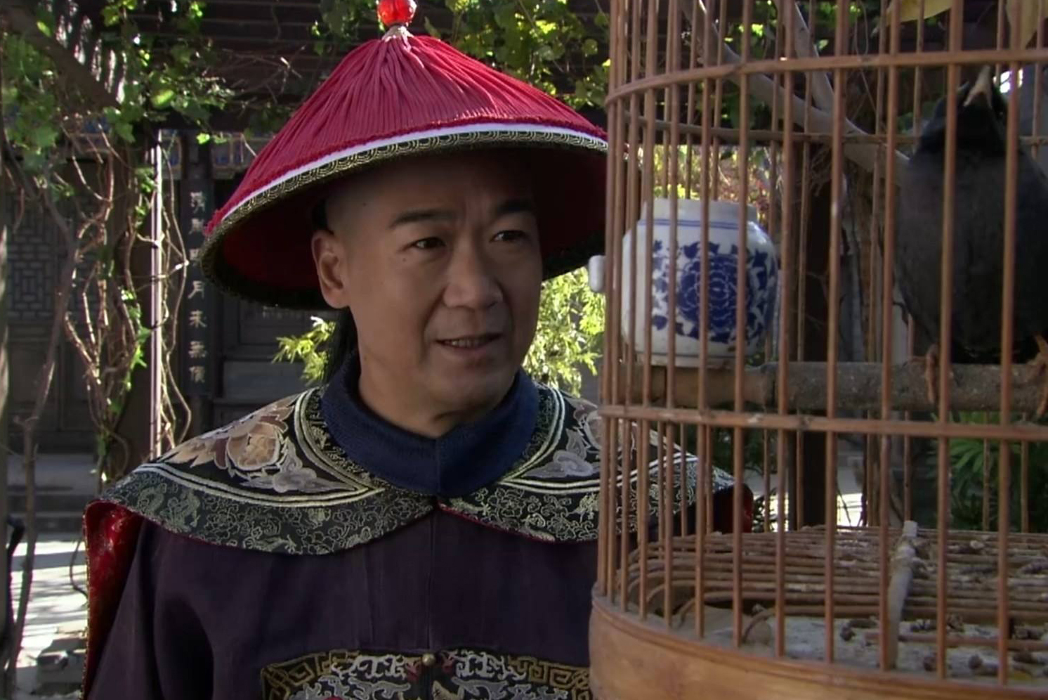 「纪晓岚」嘉庆帝即位仅十三天就杀和珅，同为乾隆宠臣的纪晓岚，结局如何？