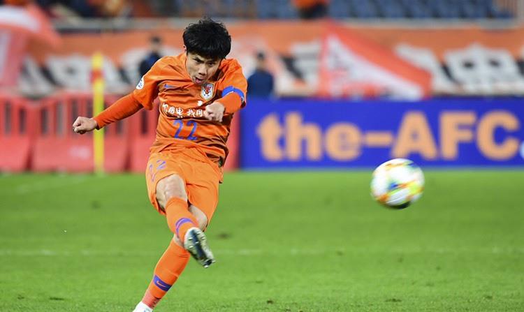 山东鲁能：山东鲁能中场太出色，李霄鹏鼓掌，或成下一个蒙蒂略！