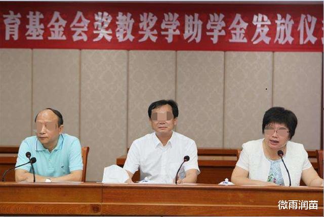 「清华大学」为何要给考上名牌大学的学生奖励？清华学霸的一席话，如一盆冷水