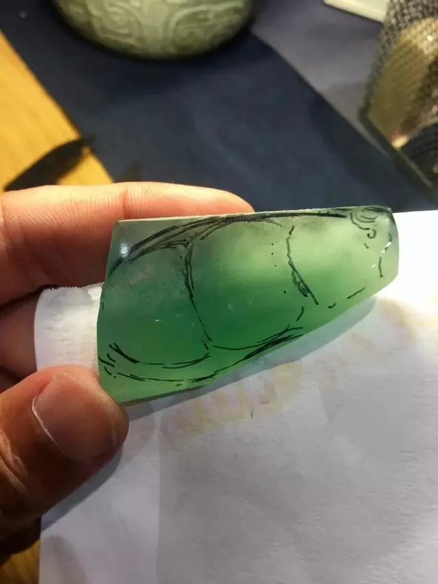 翡翠：切涨的木那翡翠原石，看着都流口水，太棒了！