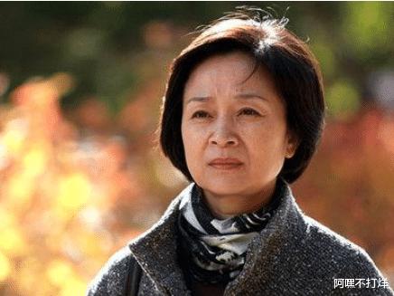 刘莉莉|62岁刘莉莉丈夫原来是他，看清正脸后，难怪结婚多年恩爱零绯闻