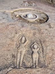 外星人|埋藏在巴彦喀拉山脉的谜团:一万两千年前的外星人遗物杜立巴石碟