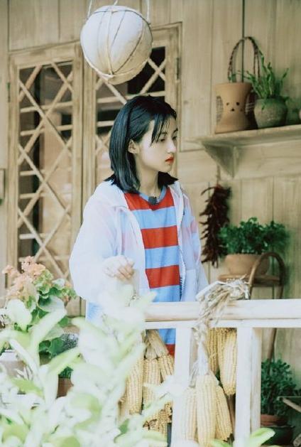 学霸|张子枫学霸人设翻车!高考分数390分?网友:搞得好像能进北大