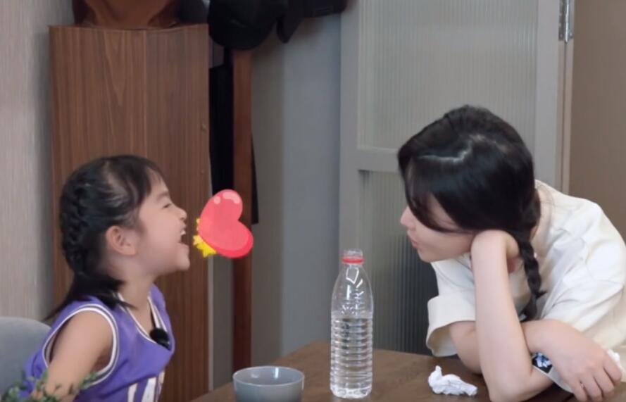 包文婧|包贝尔女儿的家教绝了！三年前包文婧曾被全网吐槽“低能妈妈”？