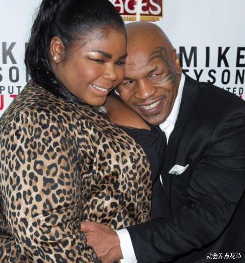 迈克·泰森▲拳王泰森愁嫁女！大女儿倒贴送1千万没人要，二女儿不给钱遭哄抢