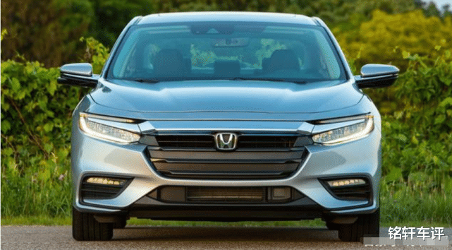 『混合动力』这才是日系“省油王”！油耗4.2L，配330马力，造型比雅阁还帅