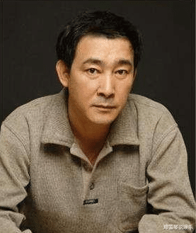 「樊志起」他患癌吃止痛药拍戏，去世半年导演才知道，留下500部作品与妻儿