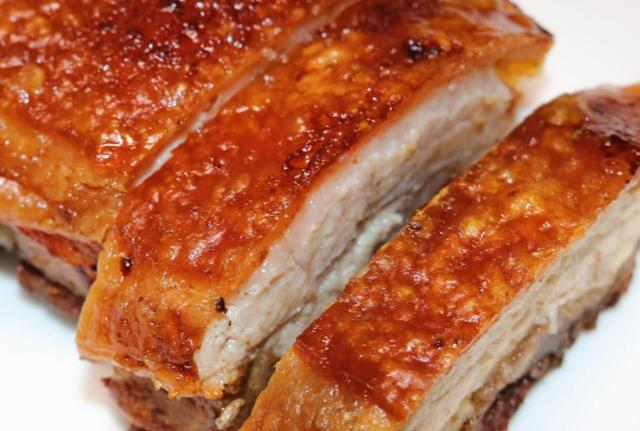 @在家就能做脆皮五花肉，简单零失误，又香又脆，一点不油腻