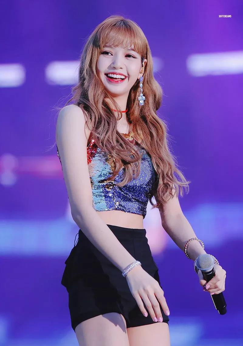 lisa：BLACKPINK新歌人气旺！人间芭比LISA舞技体态满满能量，气场全开