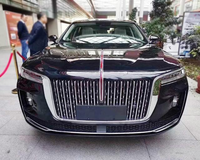 红旗h9▲真为国人长脸!红旗H9实拍,空气悬架配3.0T,气场远超奥迪A6L