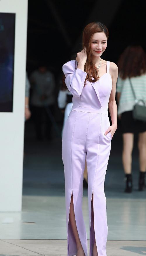 连体裤|职场女性的巧妙穿搭，一身连体裤套装，尽显知性和干练的气质