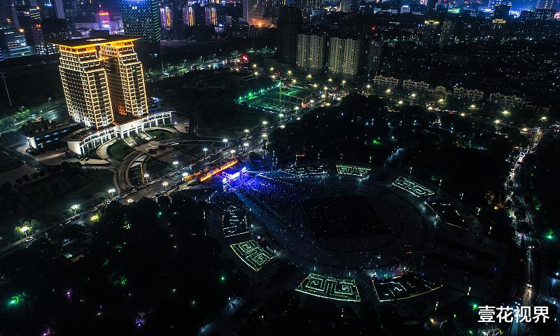 『刘涛』总有那么一首歌，前奏一出你便感同身受，持续循环播放