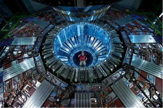 芯片|荷媒：原与中国共赚大钱，然而美国影响下，中国或将垄断芯片行业