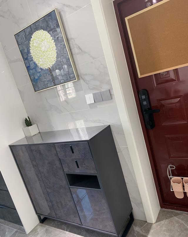 |简约装修的新房完工，硬装完工后真的让人太喜欢了，入户就被迷住