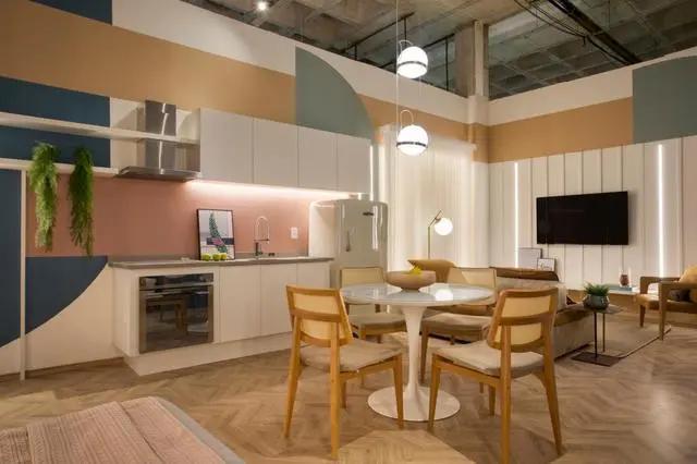 |单亲妈妈为女儿买下50㎡公寓，装修成糖果公主房，真是羡慕！