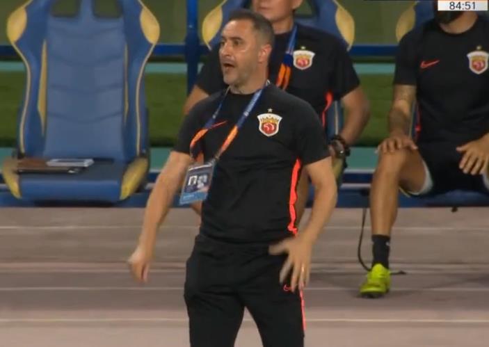 上海上港|7号还是9号？上海上港只用中超第一战，就帮助佩雷拉找到了答案