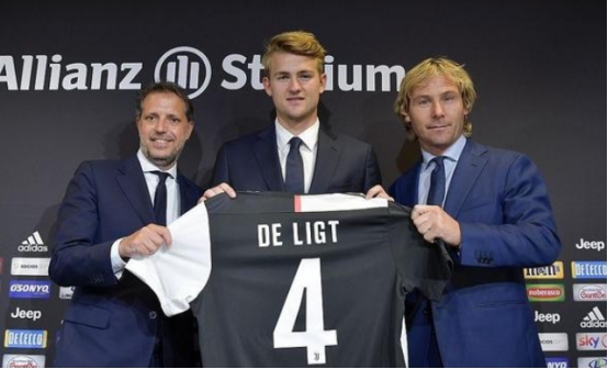 尤文图斯|尤文图斯天价买入的德利赫特，本赛季表现是否对的起他的身价？