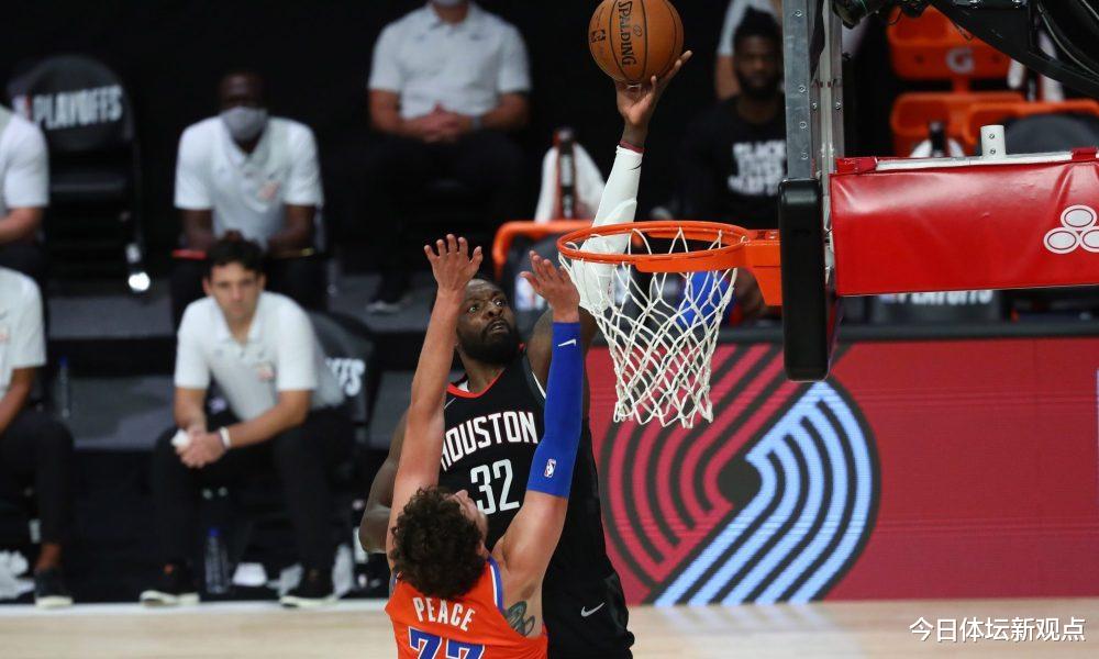 火箭队|NBA写意一幕！火箭神锋写意过人+1打3左手上篮，替补席集体看呆了