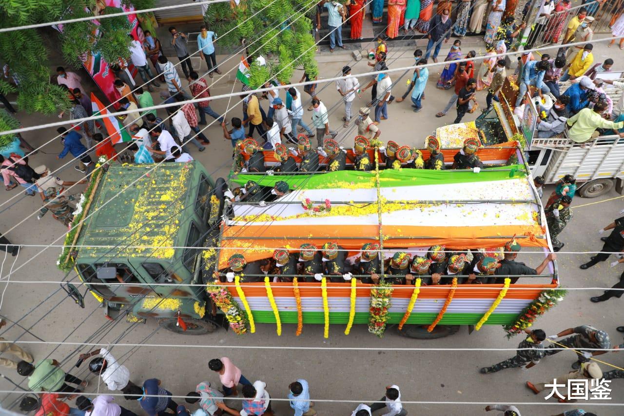 『印度』终于露出真面目!印度大军无视警告开战,重兵出击打死120人