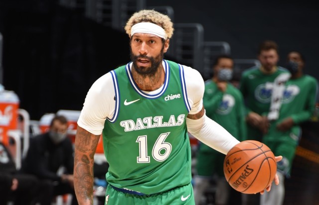 湖人队|重罚8.5万美元！NBA连开三张罚单，湖人老将不满：金额太高了