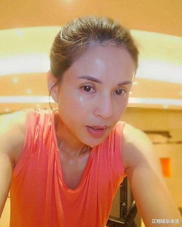 李若彤:李若彤健身有多撩人?香汗淋漓美成小龙女,网友:无法原谅尹志平