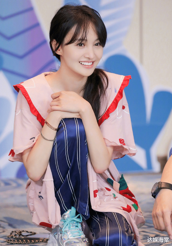 郑爽|郑爽事件连上3天热搜，初恋男友发文回应，14个字感慨初心难守！