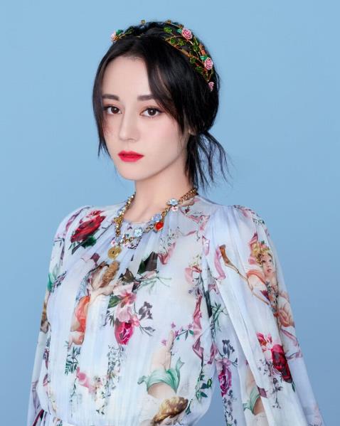 「综艺节目」演员不拍戏，歌手不出歌，靠着综艺节目维持人气的明星有谁？