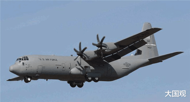 苏联|美军机刚进入东方大国领空，就被四架战机击落，机组17人全部遇难