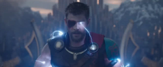 『浩克』漫威电影:最肉的英雄?浩克在他面前瑟瑟发抖,他表示想死真难