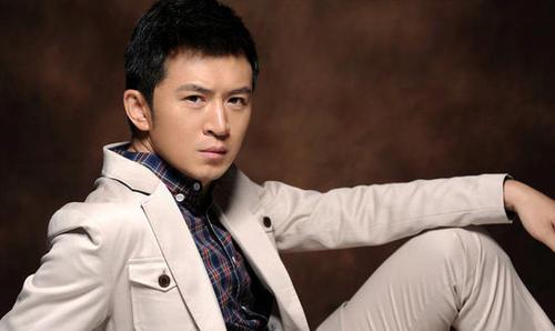 王俊凯：曾被钢琴王子，被郝蕾骂渣男与女嘉宾传绯闻，今36岁靠安家翻身