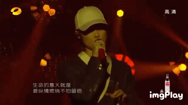 『李宇春』当袁娅维和吉克隽逸在《歌手》遇到李宇春,才知道什么是“女王”