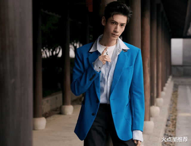 「罗云熙」《香蜜》走红后，罗云熙瘦出“凹形脸”，可惜这么拼还是演男二号