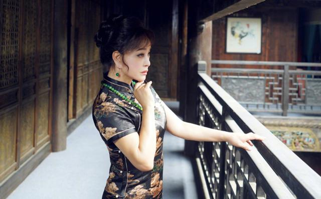 刘晓庆|刘晓庆64岁再演少女，拍摄不到15天便杀青，定妆照曝光引热议