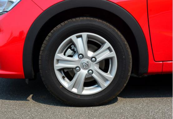 「宝骏310」买给妻子的代步小车 三年跑了6万公里 妻子说：省油又好开