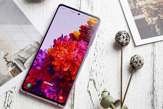 骁龙865|廉价机型也冲不动？120Hz+骁龙865+IP68，发布半个月价格跳水