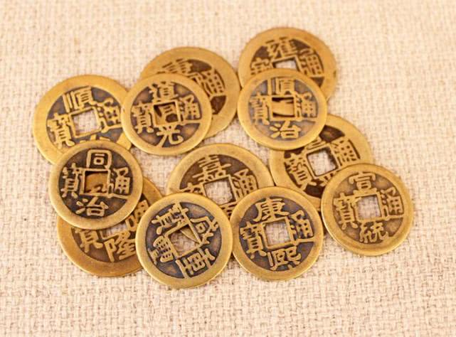 『生肖』5月上半月，3生肖上有吉星高照，下有财禄缠身，生活红红火火！