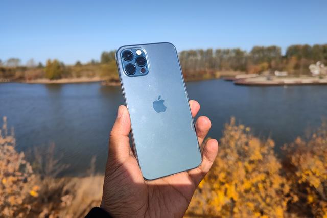 iphone12|iPhone 12 Pro镜头下的秋色：艳丽起来也很了不得