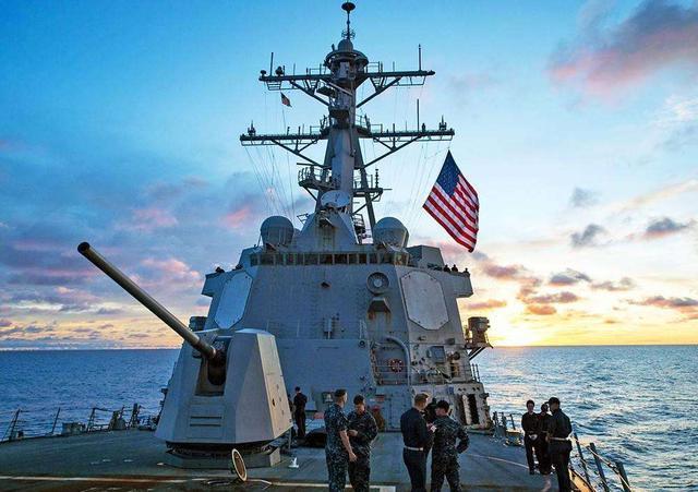 『五角大楼』打响“反美”第一枪！一枚导弹腾空而起，五角大楼慌忙中发出警告