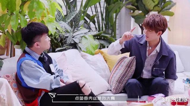任嘉伦|任嘉伦最难时没钱吃饭，妈妈：为解约赔光家产，咱家真的没钱了