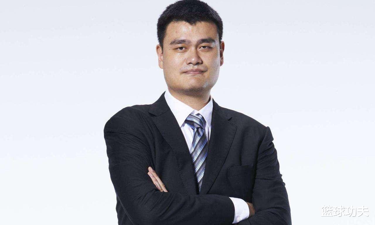 【姚明】已正式官宣 姚明你太狠了！易建联逃过一劫啊！球迷：朱芳雨快出来挨打！