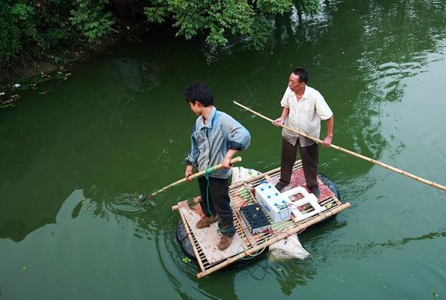 「」钓鱼遇到电鱼人该怎么办？用3招，不管用也吓他们一跳