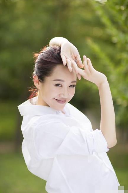 许晴|不婚不育的“北电金花”许晴终于承认：如果他没死，我也许已当妈