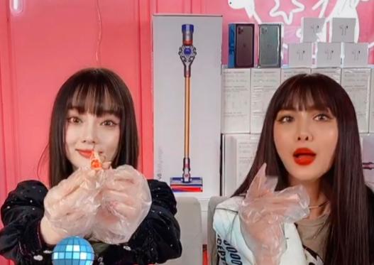 「李小璐」李小璐瘦成皮包骨带亲妹妹直播？惨遭网友谩骂，令她一度不敢抬头看屏幕