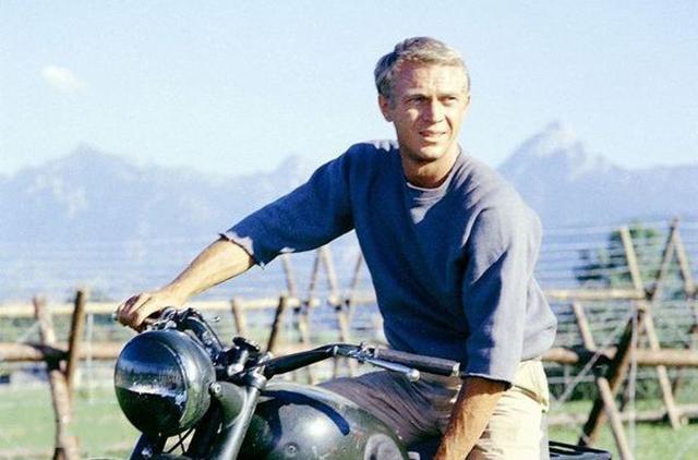 「李小龙」李小龙去世后，为他扶灵的6个外国人是什么来头？