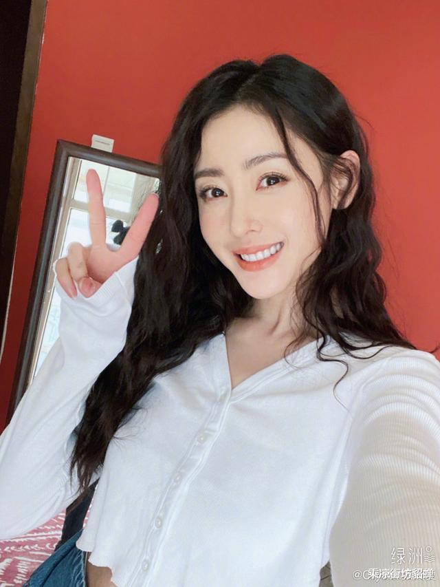 #张天爱#张天爱15分钟快速化妆上热搜！但是别忘了，她护肤要花2小时啊