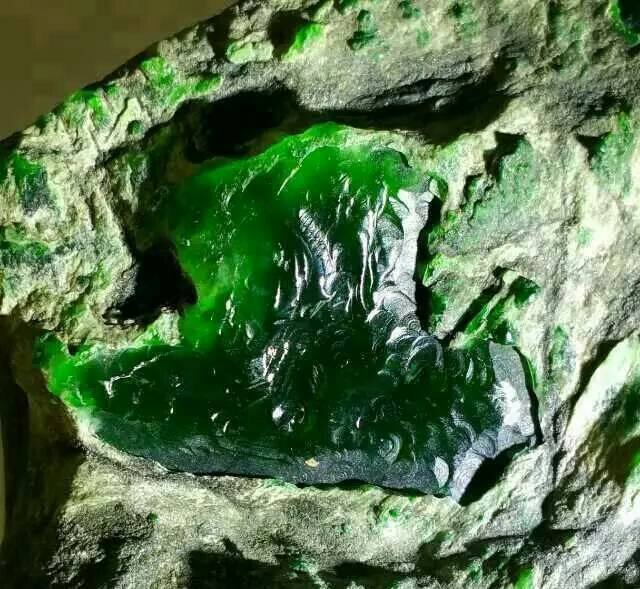 文玩：翡翠中的极品如果鉴定呢？这四点是你绕不开的问题！快收藏！