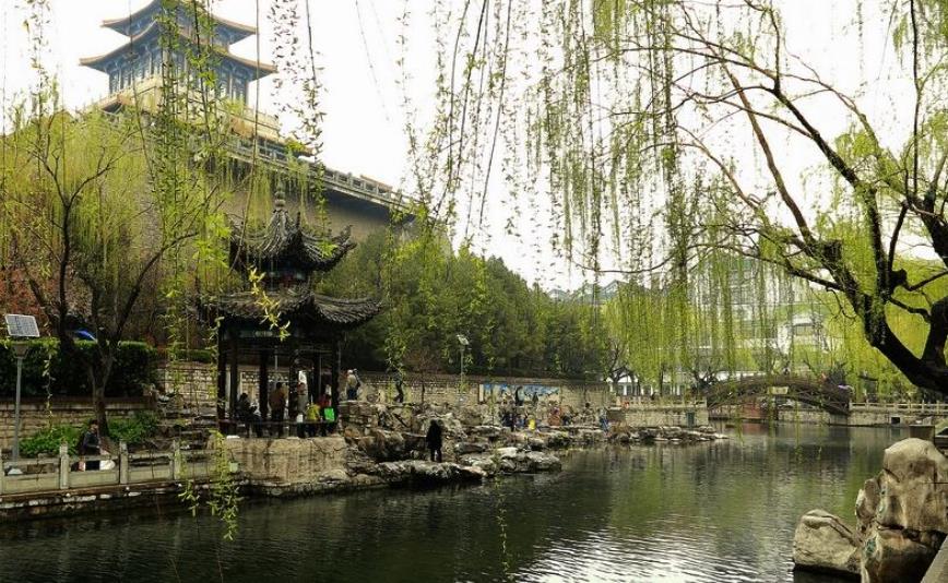 #济南#中国唯一开放式环城公园，全长6.26公里，门票免费却少有人知