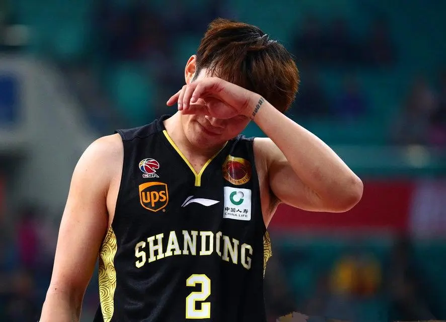 『山东男篮』丁彦雨航新进展！比降薪更可怕！承认吧！中国没有四字外援了